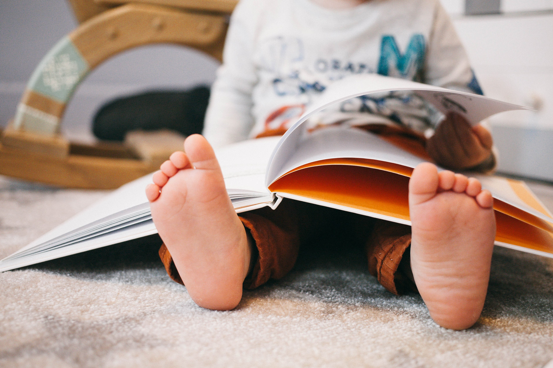 BCFoster-Parents_child-feet-book